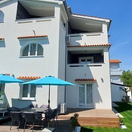 Apartments Matea I Башка Екстер'єр фото