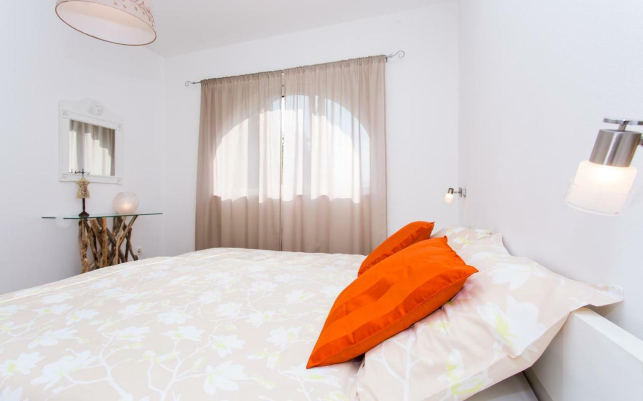 Apartments Matea I Башка Екстер'єр фото