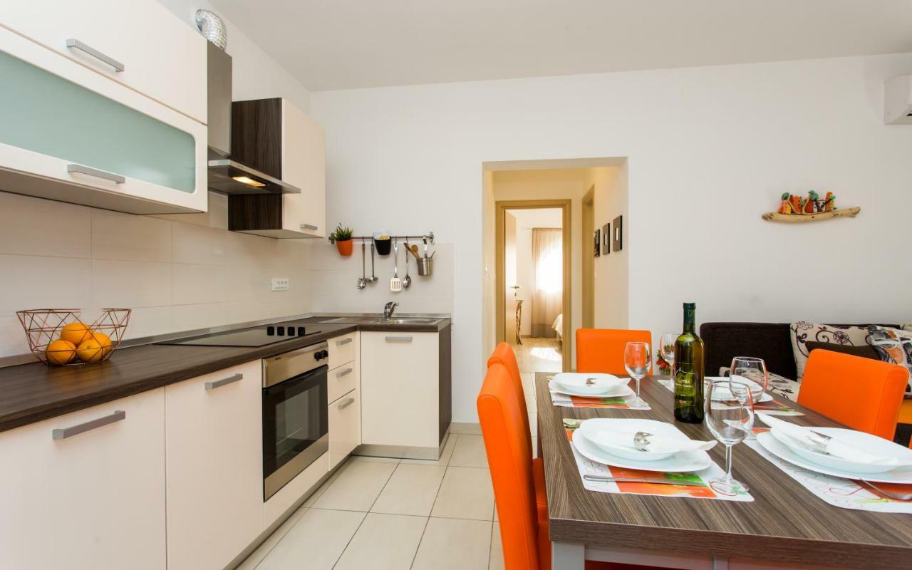 Apartments Matea I Башка Екстер'єр фото